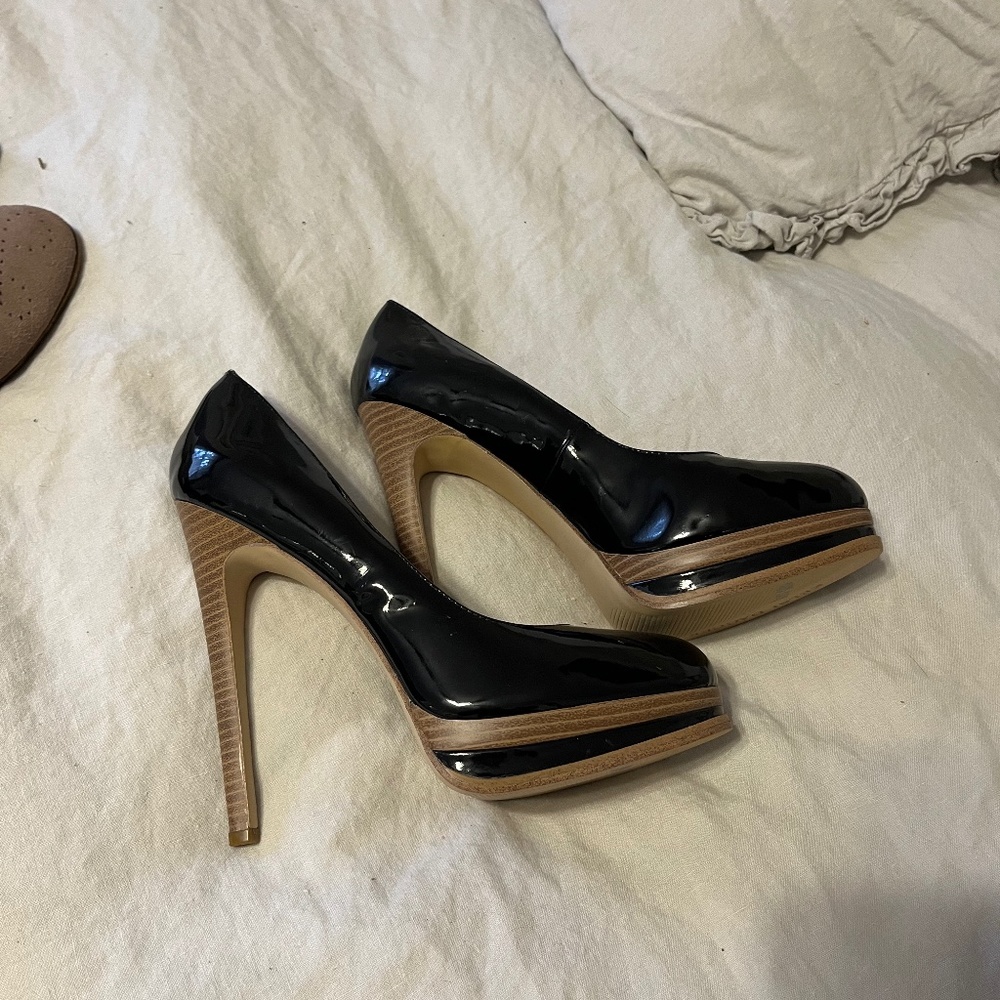 Kelsi Dagger Heels NEW Black 8.5